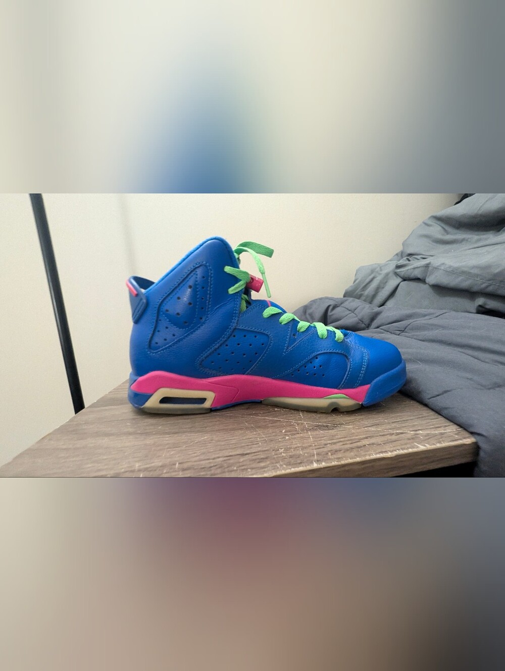 Jordans Youth 6.5/Woman's 8 Excellent Condition